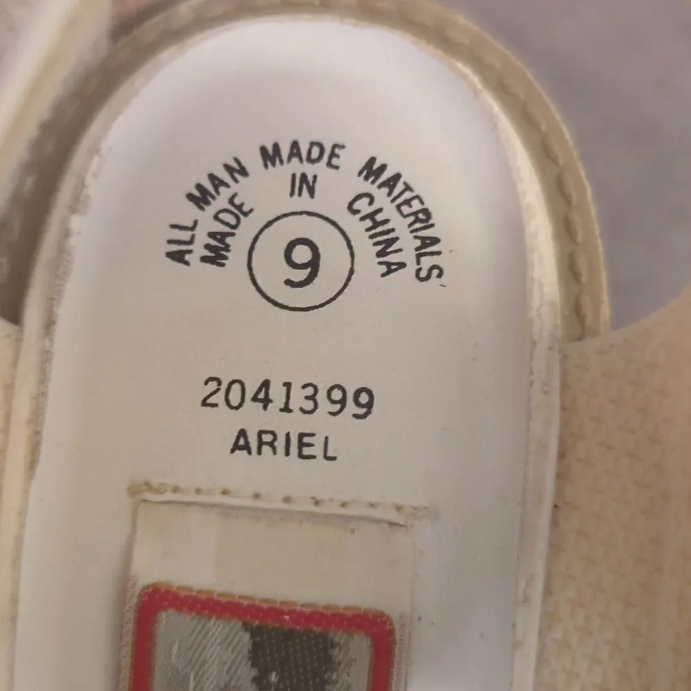‎Vintage faded glory white fisherman sandals